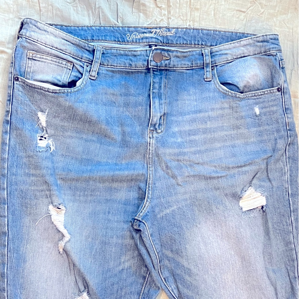 Universal Thread straight distressed jeans in size 18W.